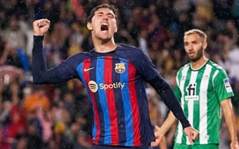 برشلونة ضد ريال بتيس.. موعد مباراة برشلونة وريال بيتيس في الدوري الإسباني والقنوات الناقلة